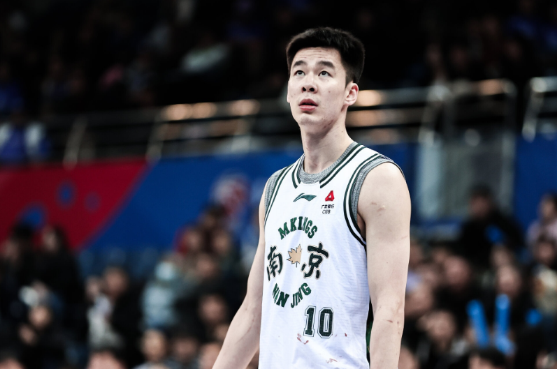 黑白体育官方入口-最后冲NBA机会！郭昊文：月底试训一支NBA球队 下月试训3-4支